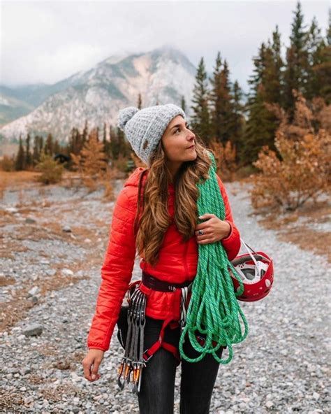 Wanderbekleidung und Wanderoutfits für Damen 